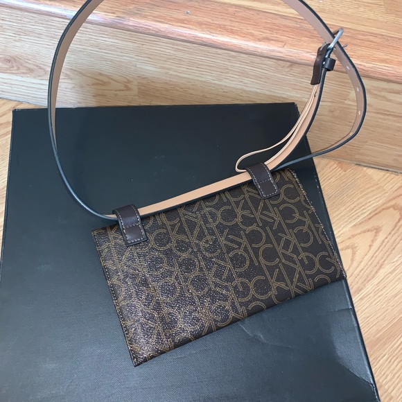 CALVIN KLEIN Belt Bag - Picture 9 of 14